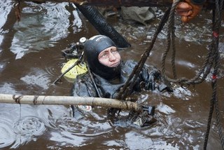 Вологодские поисковики учатся поднимать останки солдат со дна водоемов