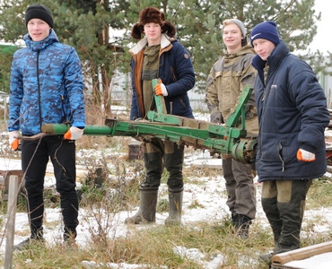 Ученики «Школы реставратора Вологодского объединения поисковиков» изучили процесс реставрации древесины Ученики «Школы реставратора Вологодского объединения поисковиков» изучили процесс реставрации древесины